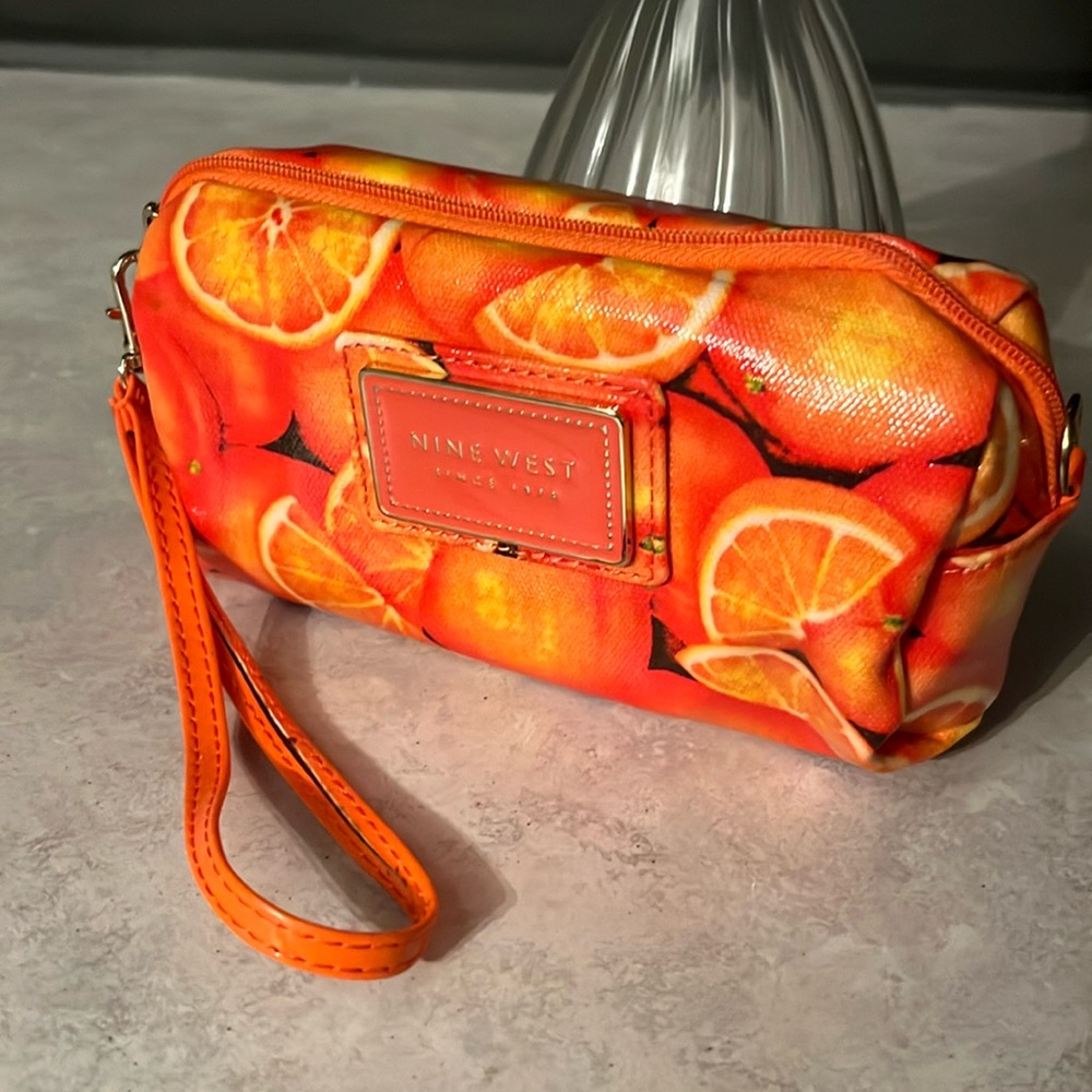 Nine West orange 🍊 small makeup bag